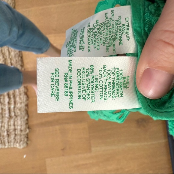 Lilly Pulitzer Amrita Eyelet Midi Dress new condition. Size  6 - Picture 9 of 11